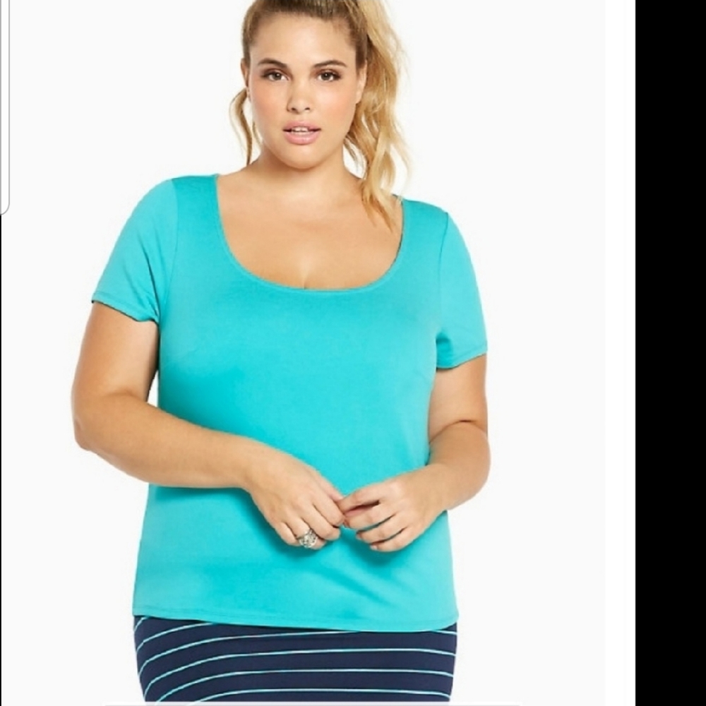 💙NEW TORRID💙 TURQUOISE TOP SIZE 10